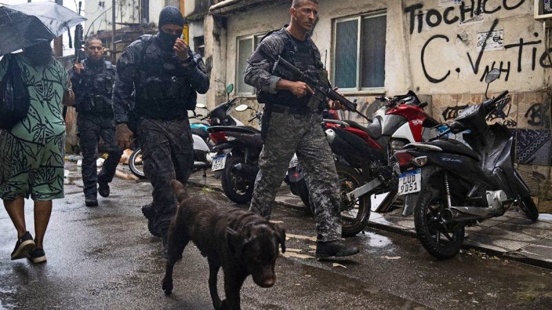 Rio de Janeiro : loi sur la prime « Far-West » pour certains policiers et débats sur les droits humains