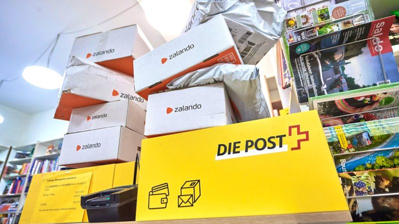 La facturation des retours en ligne ne réduit pas l’empreinte environnementale, selon une étude fédérale