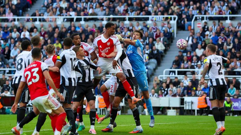 Arsenal s’impose contre Newcastle dans les arrêts de jeu grâce à deux coups de tête