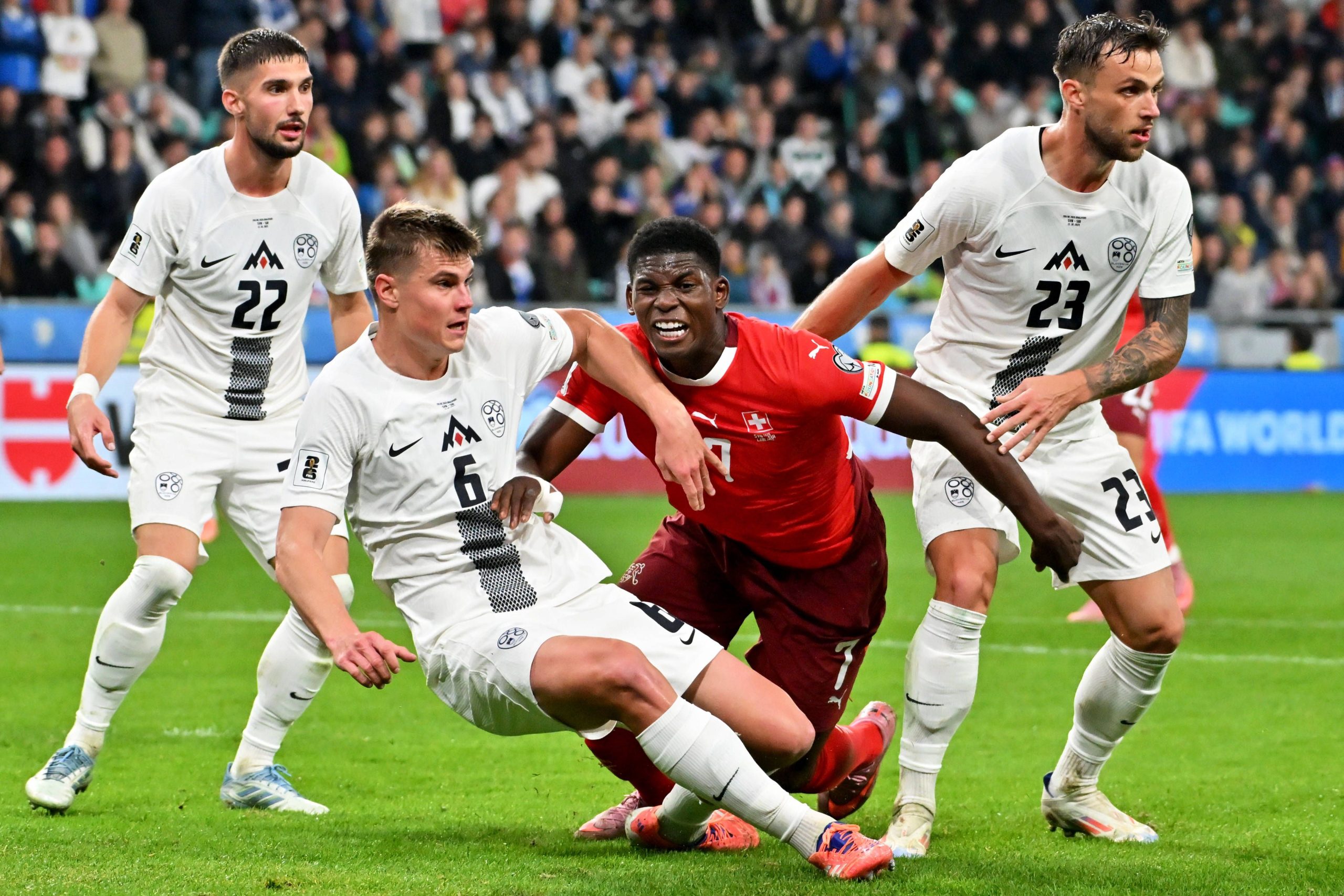 Qualification Mondial 2026 : la Suisse prolonge le suspense après un nul en Slovénie