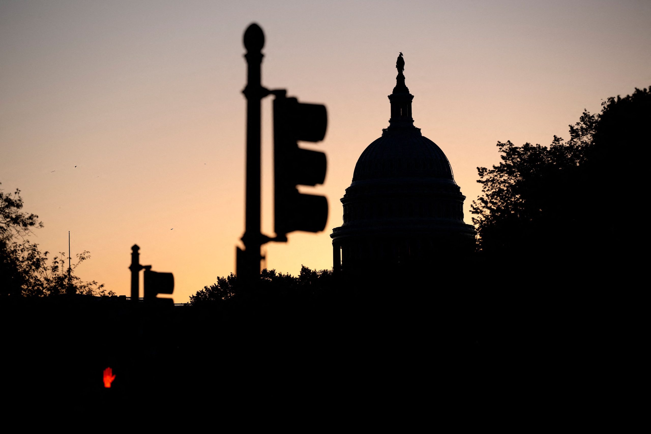 Conseil d’État rejette le recours de Marine Le Pen sur son inéligibilité et ses implications électorales