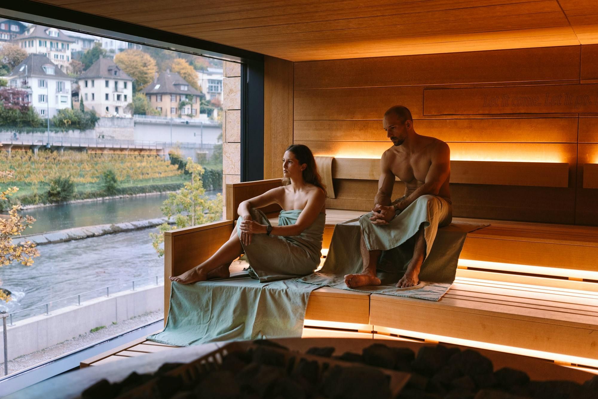 Sauna en Suisse: Nudité plus fréquente chez les Alémaniques que chez les Romands, selon une étude 2025
