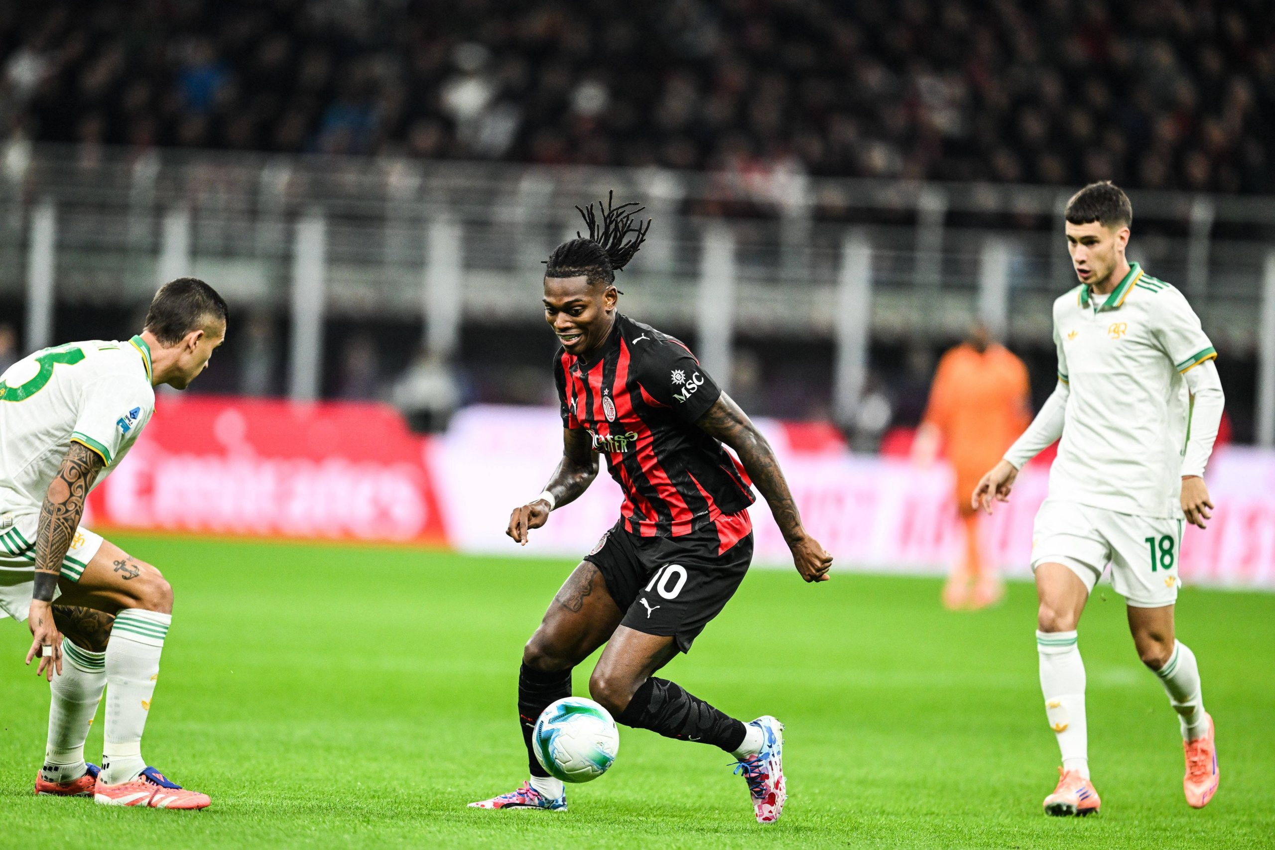 Serie A : Napoli en tête, l’Inter et l’AC Milan se rapprochent après des victoires clés