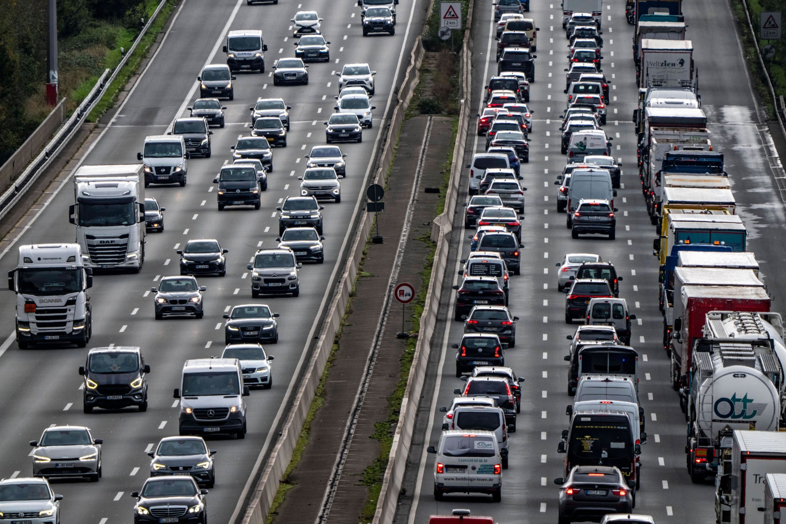 Couple surpris en plein ébat à 140 km/h sur une autoroute allemande : une affaire de sécurité routière